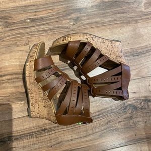 AMERICAN EAGLE WEDGES